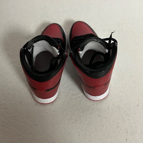 Indiana Pacers 0 Jersey Sneakers 3 Piece Outfit For Labubu Basketball Black - Picture 8 of 10